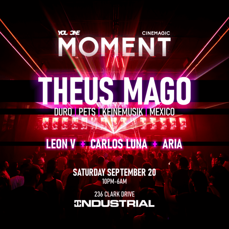 MOMENT THEUS MAGO square